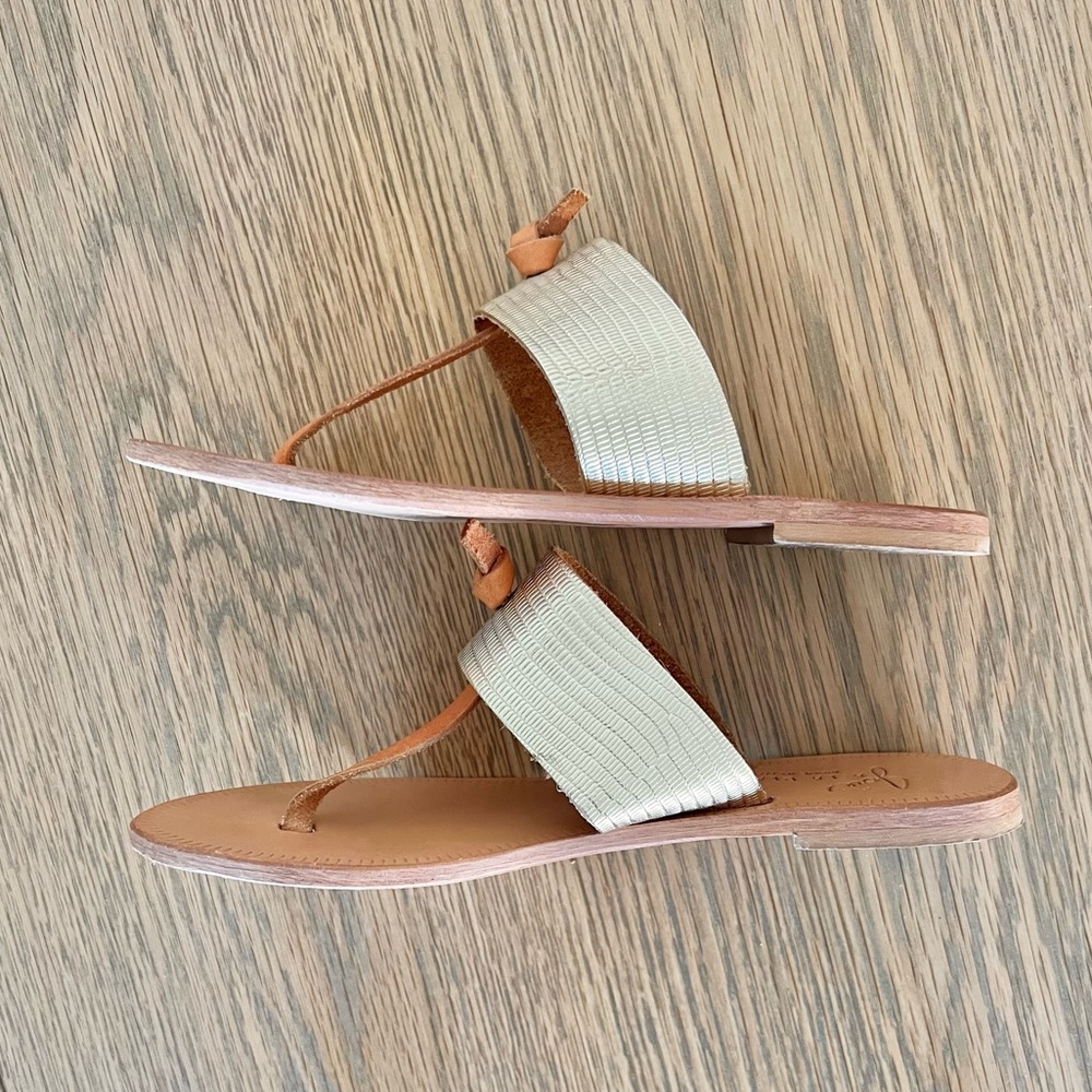 Joie A La Plage Nice Metallic Embossed Leather Thong Sandals Flats Flip Flop - Picture 6 of 13